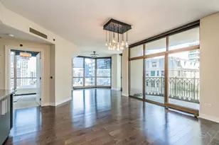 21 E Huron St, Chicago, IL 60611 - Photo 22