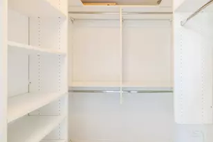 21 E Huron St, Chicago, IL 60611 - Photo 56