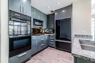 21 E Huron St, Chicago, IL 60611 - Photo 16