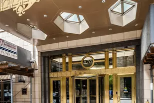 21 E Huron St, Chicago, IL 60611 - Photo 2