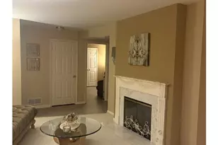 1249 Oak Hill Rd, Lake Barrington, IL 60010 - Photo 4