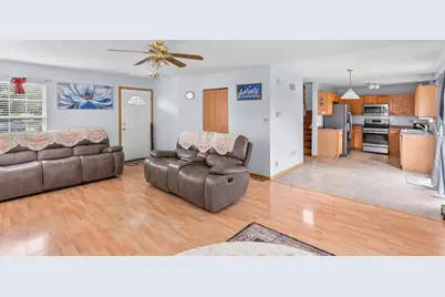 1718 Mountain Ridge Pass, Plainfield, IL 60586 - Photo 4