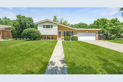 513 W Division Street, Itasca, IL 60143 - Photo 1