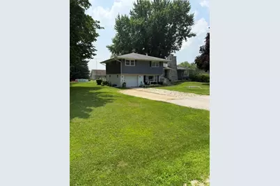 360 Swanson Road, Sycamore, IL 60178 - Photo 2