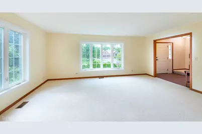 10410 Saddlebred Trail, Woodstock, IL 60098 - Photo 4