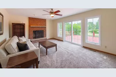 10410 Saddlebred Trail, Woodstock, IL 60098 - Photo 16