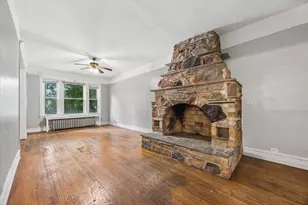 1946 W Armitage Ave, Chicago, IL 60647 - Photo 2