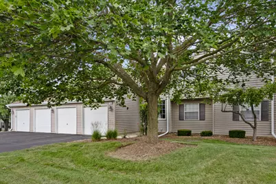 546 E Shag Bark Lane #B, Streamwood, IL 60107 - Photo 1