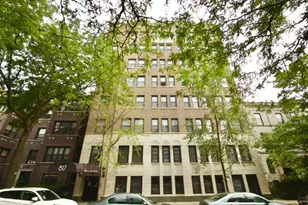 817 W Lakeside Pl, Chicago, IL 60640 - Photo 1