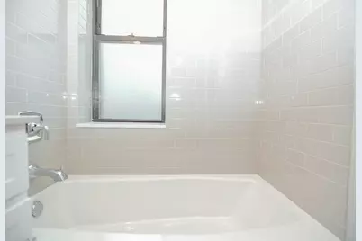 817 W Lakeside Place #502, Chicago, IL 60640 - Photo 12