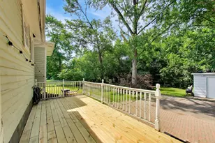 422 Summit St, Elgin, IL 60120 - Photo 30