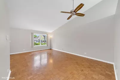 74 Bedford Road, Mundelein, IL 60060 - Photo 8