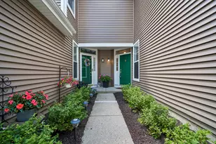 20 Arbordale Ct, Algonquin, IL 60102 - Photo 2