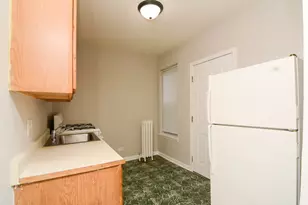 5736 N Winthrop Ave, Chicago, IL 60660 - Photo 2