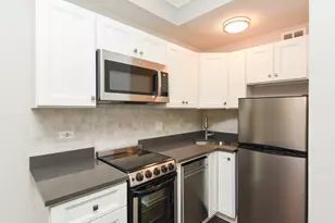 640 W Wrightwood Ave, Chicago, IL 60614 - Photo 2