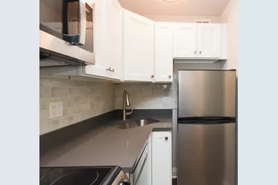 640 W Wrightwood Avenue #411, Chicago, IL 60614 - Photo 4