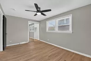 8603 S Exchange Ave, Chicago, IL 60617 - Photo 12