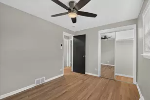 8603 S Exchange Ave, Chicago, IL 60617 - Photo 16