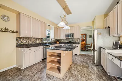 1804 Redwood Lane, McHenry, IL 60051 - Photo 4