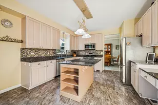1804 Redwood Ln, McHenry, IL 60051 - Photo 4