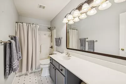 1804 Redwood Lane, McHenry, IL 60051 - Photo 16