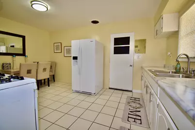 1645 Jackson Street, North Chicago, IL 60064 - Photo 8