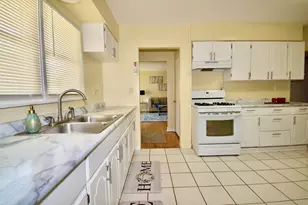 1645 Jackson St, North Chicago, IL 60064 - Photo 6