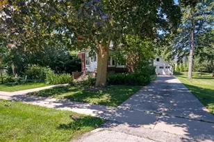 4N768 Old Lafox Rd, Saint Charles, IL 60175 - Photo 2