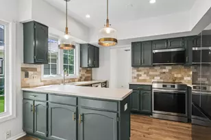 1422 James Ct, Libertyville, IL 60048 - Photo 4