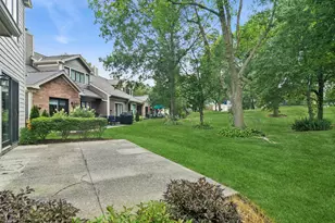 1422 James Ct, Libertyville, IL 60048 - Photo 22
