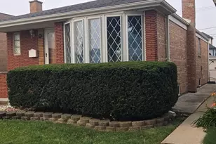 5537 S Massasoit Ave, Chicago, IL 60638 - Photo 2