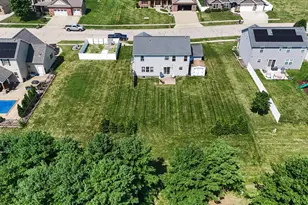 1402 Railside Dr, Gibson City, IL 60936 - Photo 48