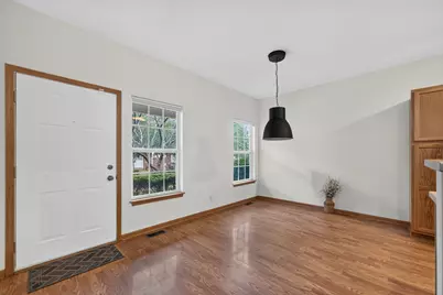 536 Clayton Circle #A, Sycamore, IL 60178 - Photo 6