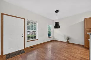 536 Clayton Cir, Sycamore, IL 60178 - Photo 6