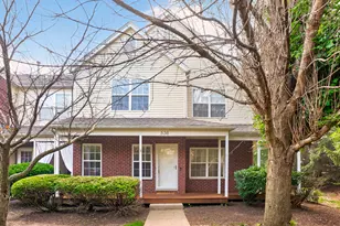 536 Clayton Cir, Sycamore, IL 60178 - Photo 1