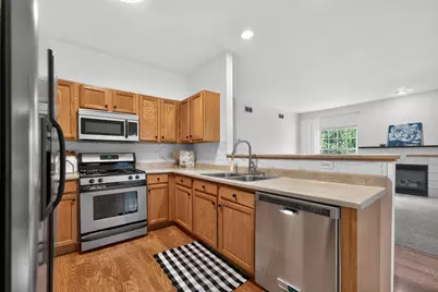 536 Clayton Circle #A, Sycamore, IL 60178 - Photo 8