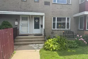 6256 N Cicero Ave, Chicago, IL 60646 - Photo 1