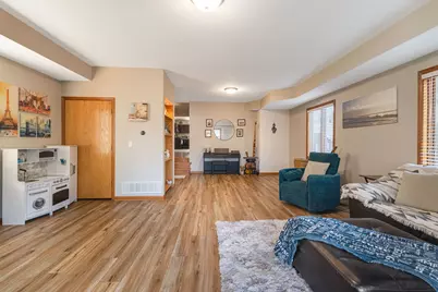 9954 Merrimac Avenue, Oak Lawn, IL 60453 - Photo 4