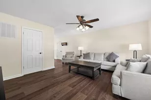 1001 Mc Cameron Ave, Lockport, IL 60441 - Photo 2