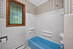 1111 Loren Dr, Dekalb, IL 60115 - Photo 24