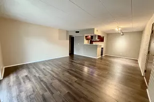 3851 N Parkway Dr, Northbrook, IL 60062 - Photo 4