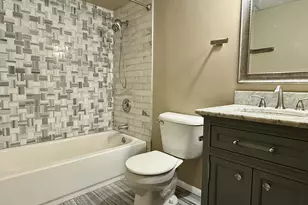 3851 N Parkway Dr, Northbrook, IL 60062 - Photo 14