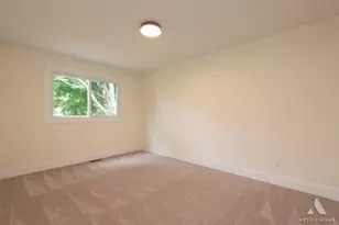 910 College Ave, Matteson, IL 60443 - Photo 32