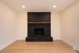 910 College Ave, Matteson, IL 60443 - Photo 22