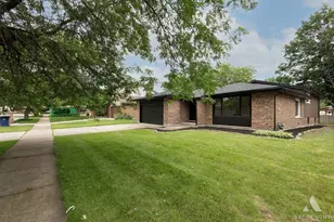910 College Ave, Matteson, IL 60443 - Photo 4
