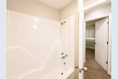 8820 S Princeton Avenue, Chicago, IL 60620 - Photo 20