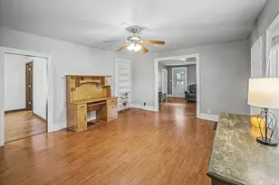 207 W Elm St, Fairbury, IL 61739 - Photo 30