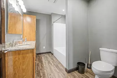 207 W Elm Street, Fairbury, IL 61739 - Photo 32