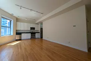 4715 N Sheridan Rd, Chicago, IL 60640 - Photo 2