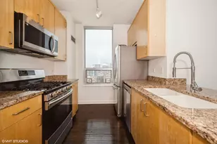 330 W Grand Ave, Chicago, IL 60654 - Photo 6